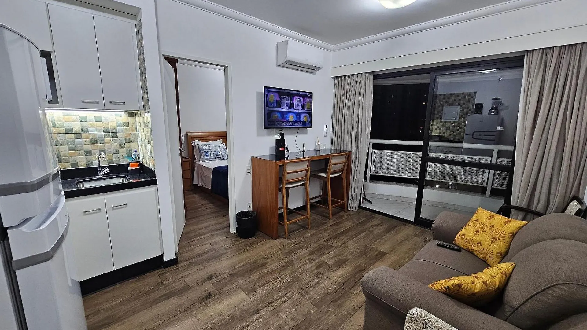 Flat Hotel The Palace Com Quarto Sala E Cozinha Sao Paulo Apartment